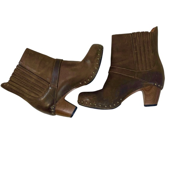🎉 HP! ❤️ Dansko ‘Rihanna’ Brown Distressed Leather Booties - Picture 5 of 9